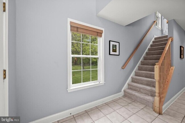 Photo - Gorgeous End of Group Owings Mils 3bd/2.5ba w/ A/C, W/D, and Modern Amenities! Available now!