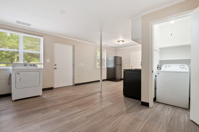 Photo - 2211 Morehead Ave
