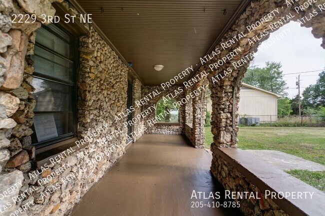 Photo - 2229 3rd St NE