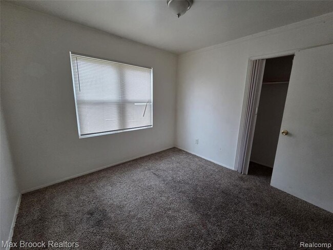 Photo - 24511 Florence St