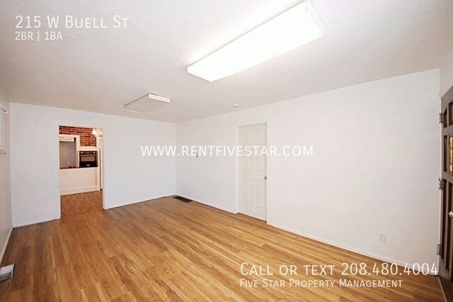 Photo - 215 W Buell St