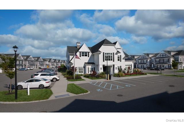 104 Sutton Ct Unit 104
