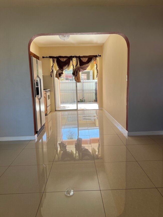 Photo - 17290 NE 4th Ct