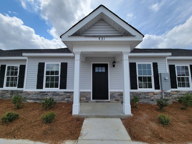 Photo - 431 Andover Dr House