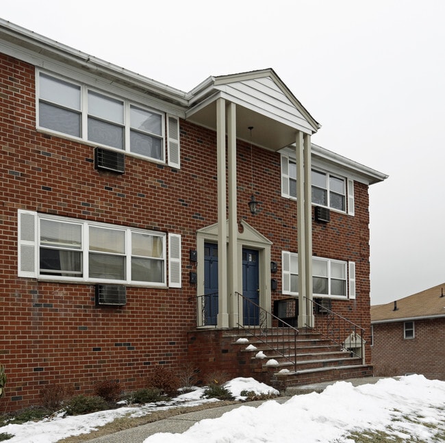 Photo - 222 Elleen Ter