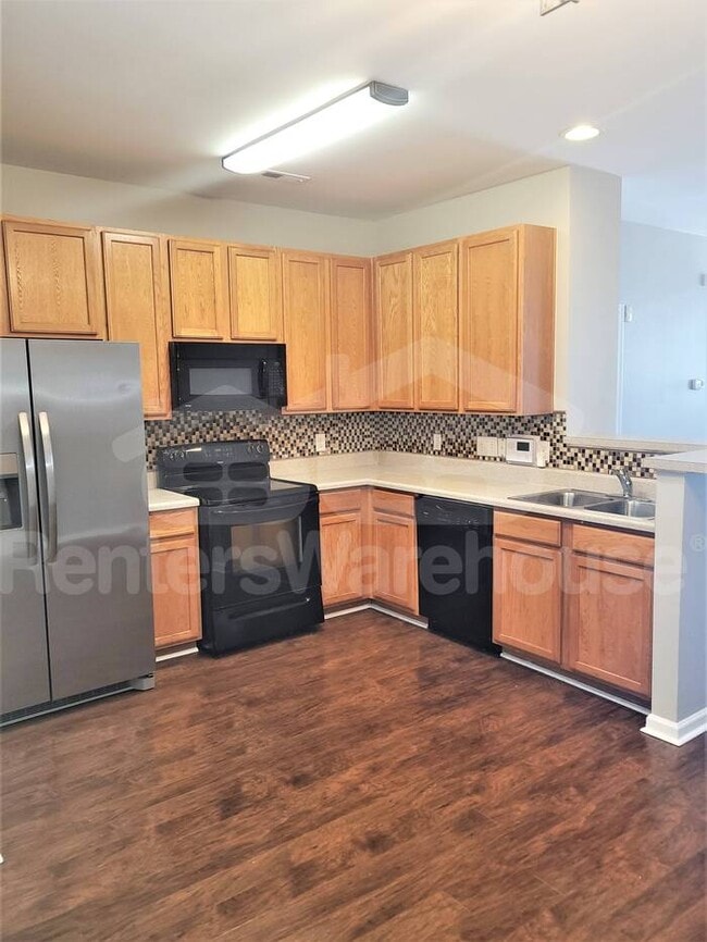 Photo - Cozy townhouse in convenient location!