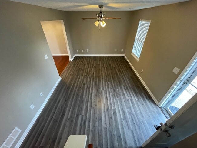 Photo - Updated East End Condo For Rent! So Nice