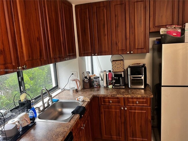 Photo - 16909 N Bay Rd Unit 421