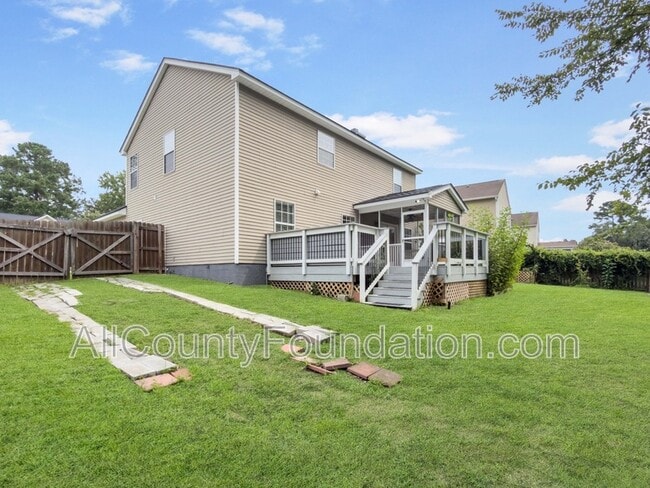 Photo - 107 Broken Branch Dr