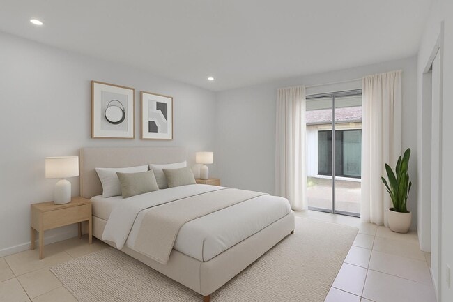 Building Photo - 315 NW 36th Ave