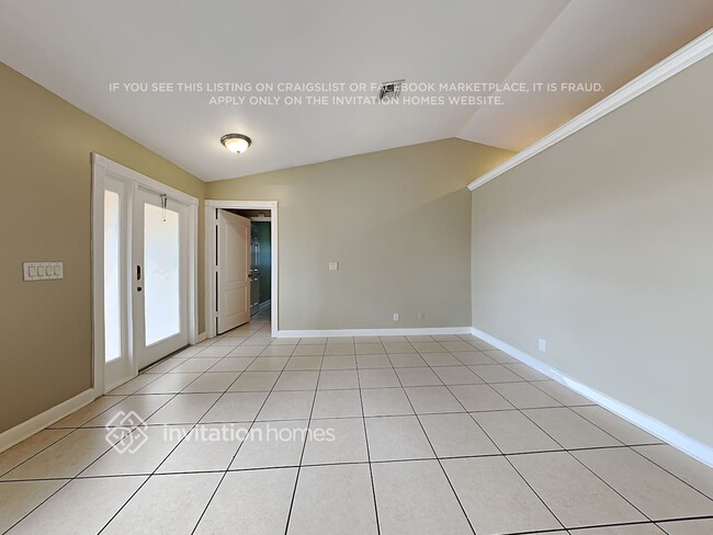 116 La Mancha Ave