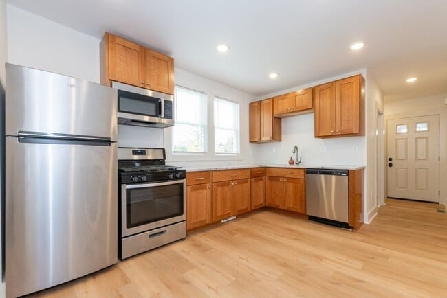 Building Photo - 55 Kiely Rd Unit 1