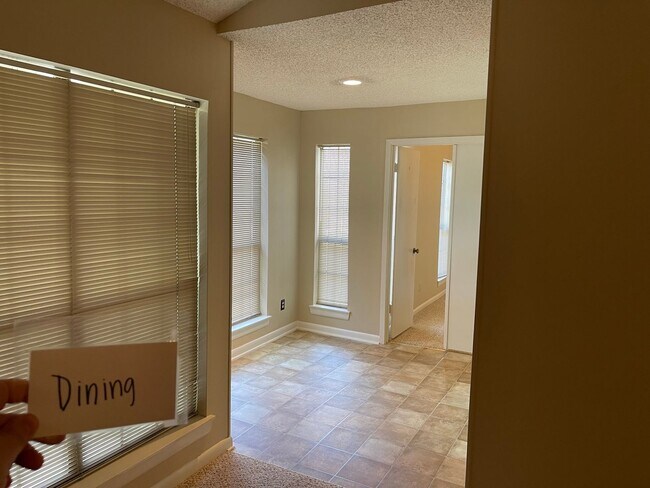2255 Thousand Oaks Dr Unidad 504