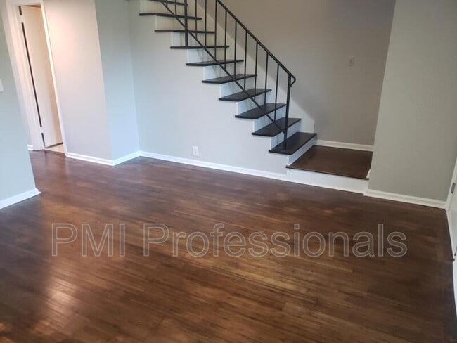 Photo - 339 Huntington Ridge Dr