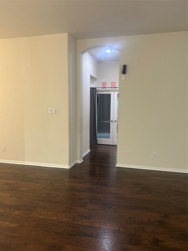 Photo - 8407 Broadleaf Ave