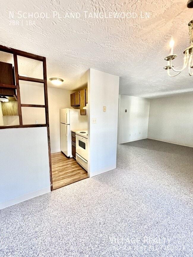 Photo - 343 N School Pl