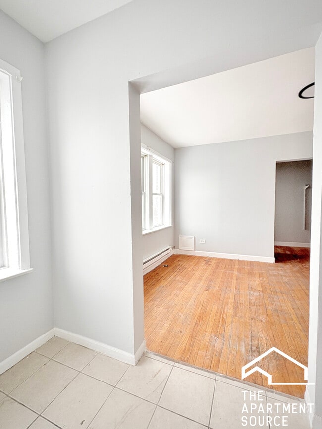 Photo - 6228 S Western Ave Unit 305