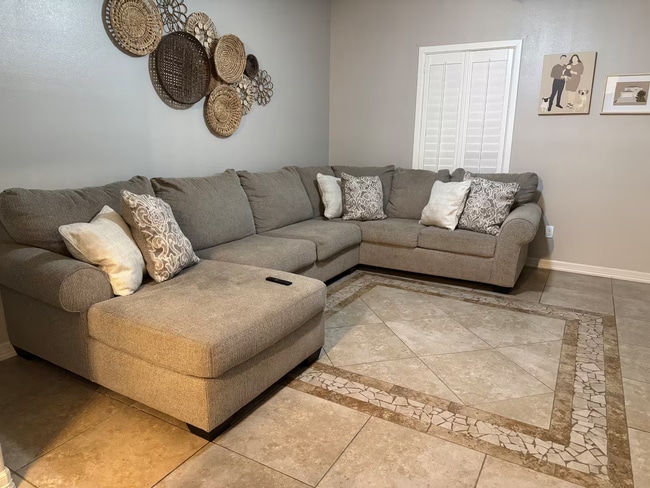 Sala de estar - 2304 Llano Mediano Ln