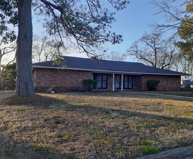 Photo - 2000 Green Acres Dr House