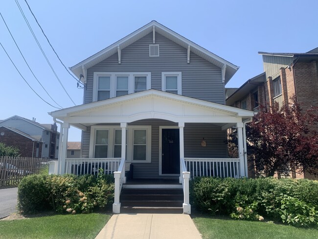 Building Photo - 146 N Brockway St Unit 1