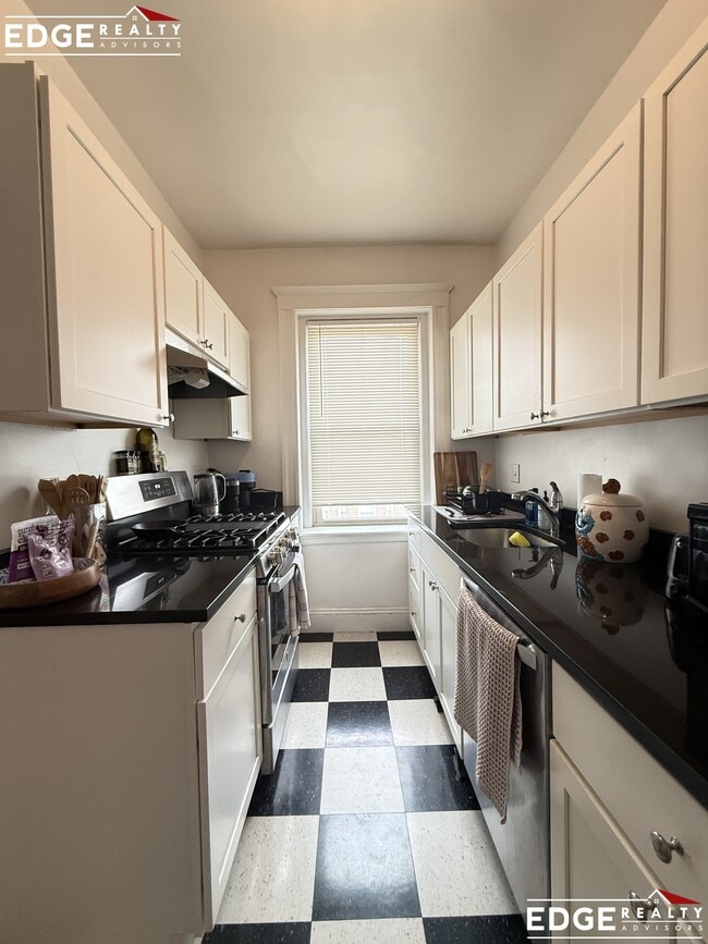 Photo - 130 Brainerd Rd Unit 17