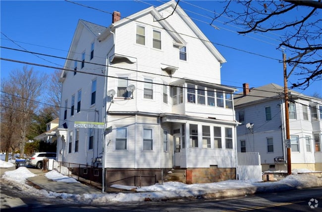 Building Photo - 1715 Chalkstone Ave Rental