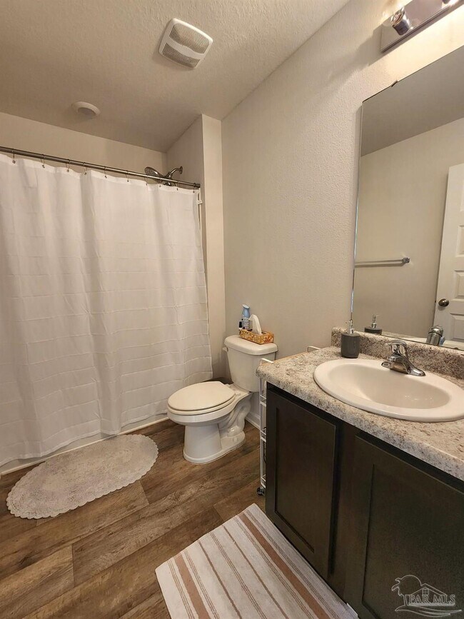 Photo - 5621 Guinevere Ln