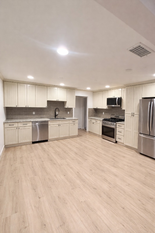 Photo - 442 E 44th Cir Unit 442