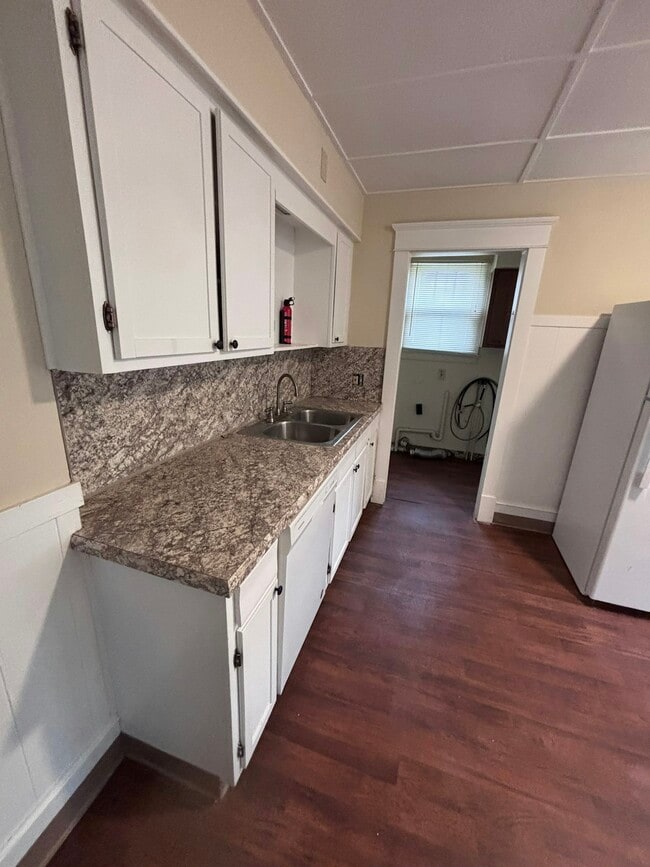 Photo - 363 N Maple Ave