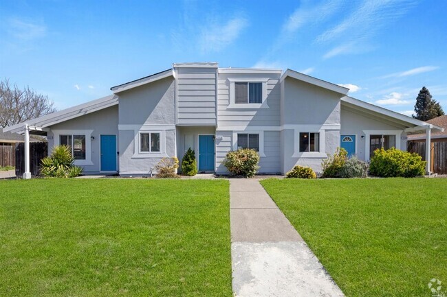 Building Photo - 2bd. end unit in Rohnert Park *Pictures co... Rental