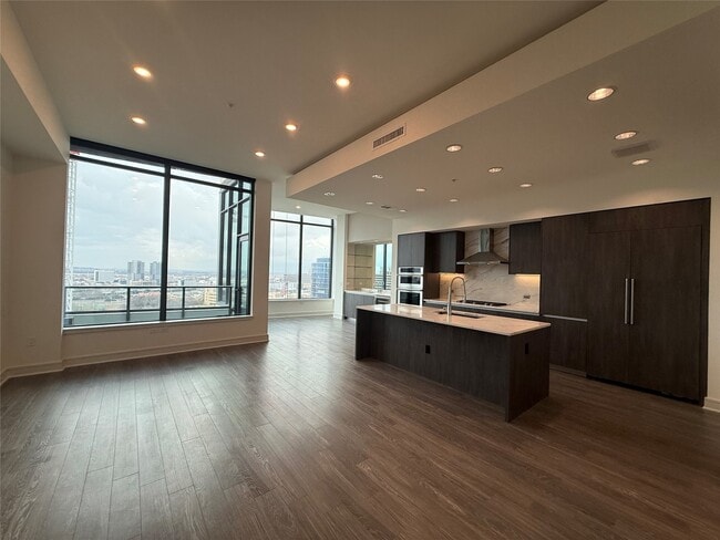 Photo - 2525 Turtle Creek Blvd Unit 2002