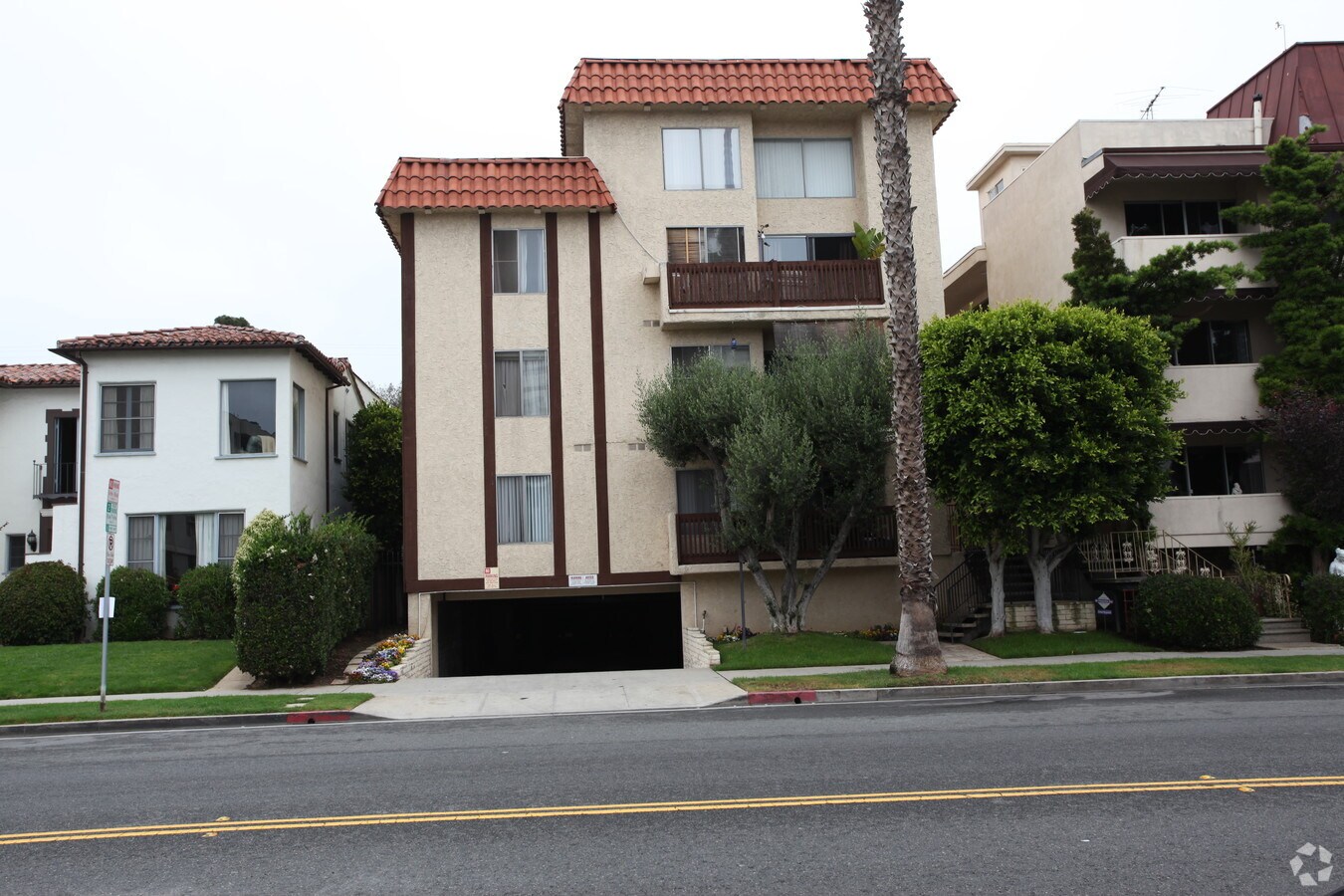 Photo - Sixth Street Apartments