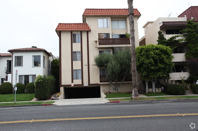 Sixth Street Apartments