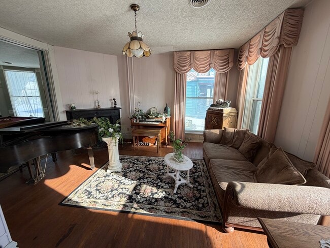 Photo - 508 W Taylor St