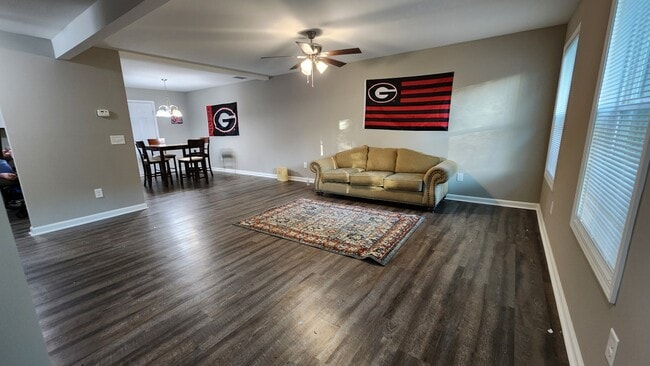 Building Photo - 362 Washington Dr Rental