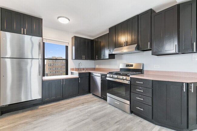 Photo - 5858 N Sheridan Rd Unit 808