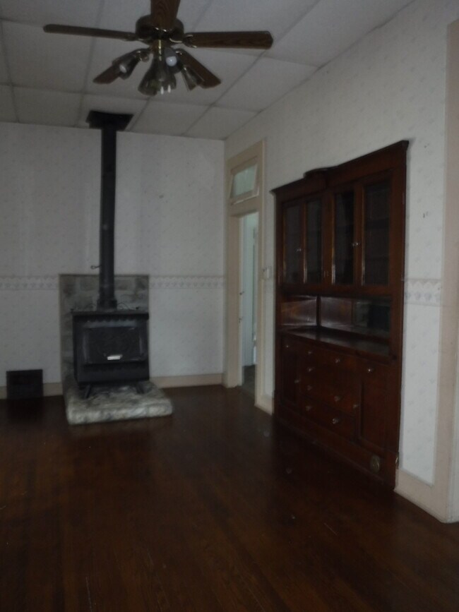 207 N 5th St House House Rental in Savannah, MO