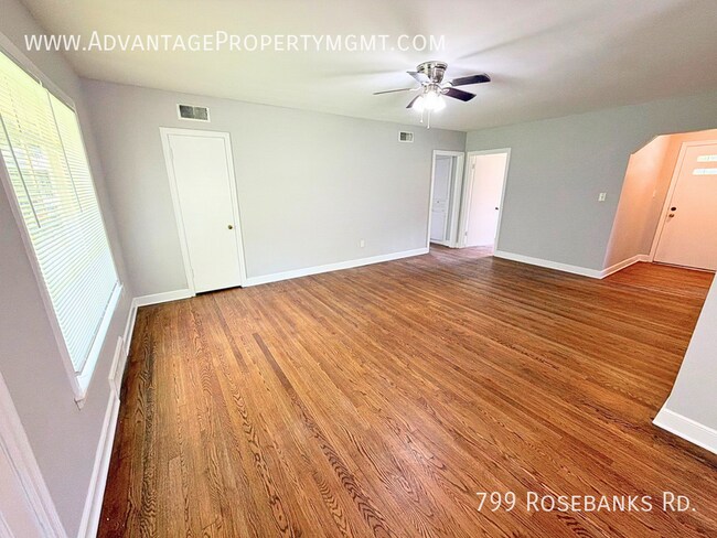 Photo - 799 Rosebanks Rd