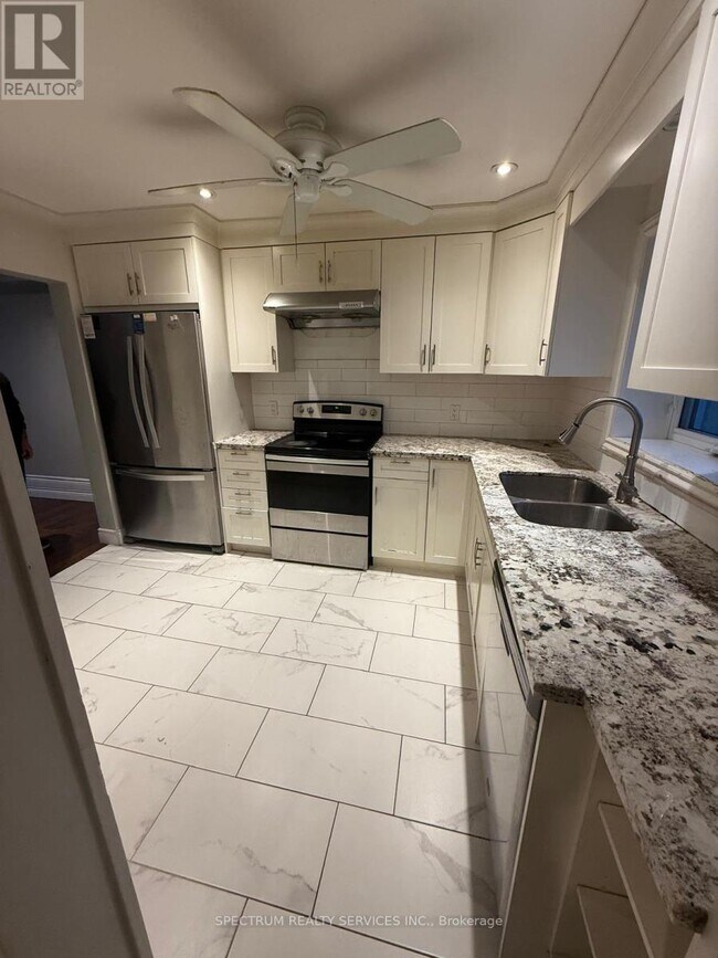 Photo - 2052 Churchill Ave