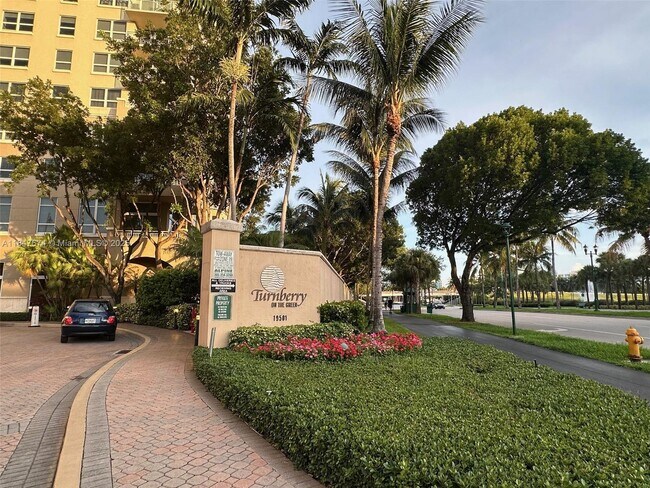 Photo - 19501 W Country Club Dr Unit 1712