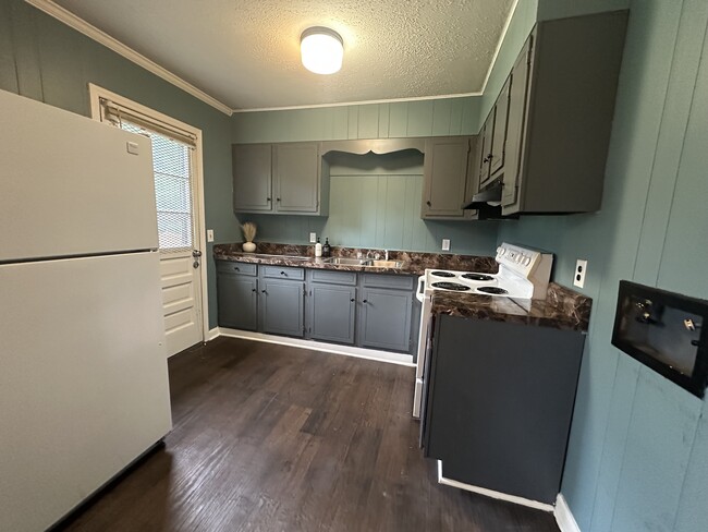 Photo - 102 Robbins Ave Unit 102B