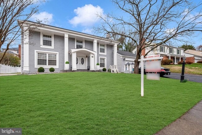 Photo - 10904 Gainsborough Rd