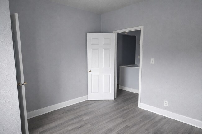 Photo - 2707 N College Ave