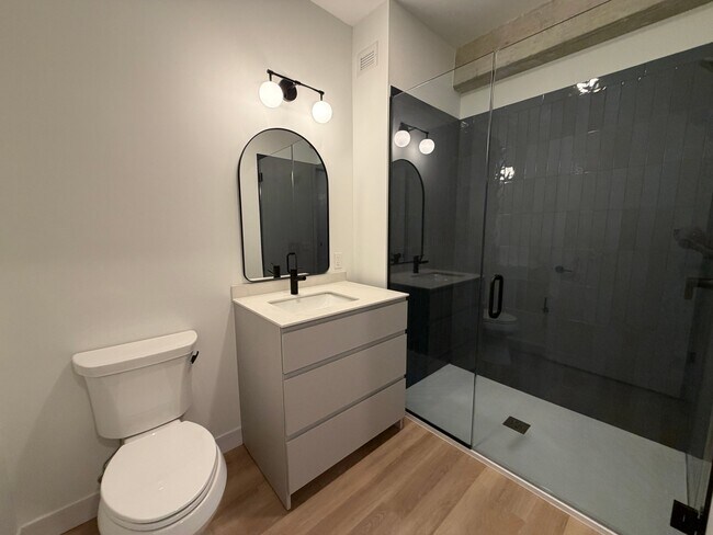 Photo - 221 N Ada St
