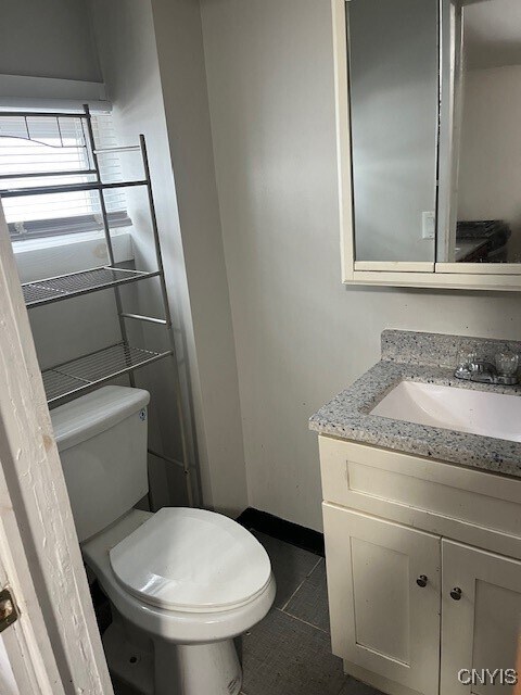 Photo - 124 River St