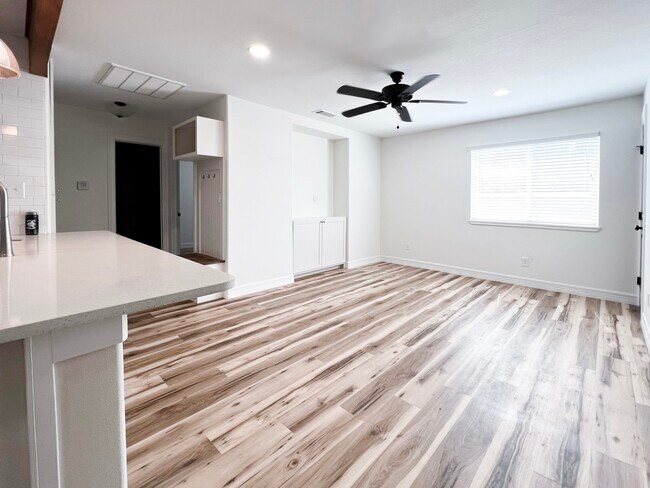 Photo - 2001 N Fm Unit 8