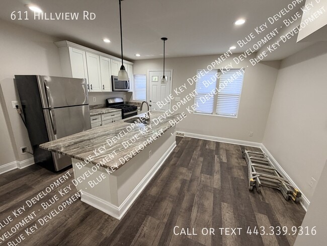 Building Photo - 611 Hillview Rd