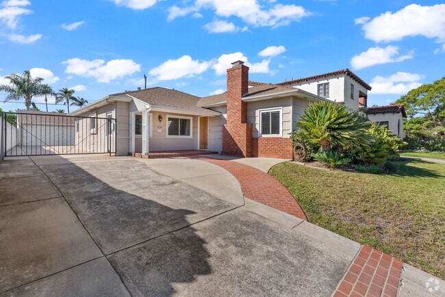 Building Photo - Classic Mid Century in Kensington Rental