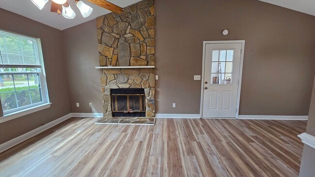 Photo - 3 BR 2 BA Summersill Estates