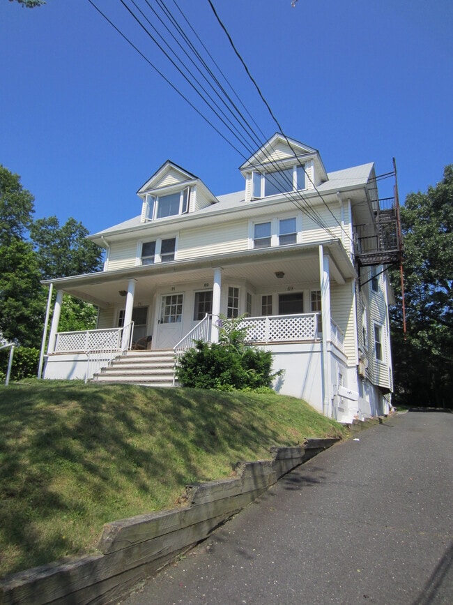 Building Photo - 69B Morris Ave Unit 69B Morris
